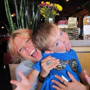 Meet your Posher, Cynthia